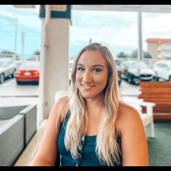 Meet your Posher, Amanda - Picture 1 of 1